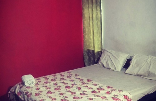 Anjuna House | Cozy Libanton Guest House with Kitchen Amenities