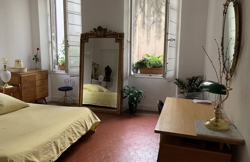 1st Arrondissement Bed & Breakfast | Affordable Liberté: Family-Friendly Stay with Breakfast