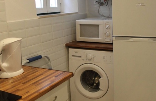 Santos Apartment | Guest Rated: Libertas Apartment in Lisbon's Historic Center