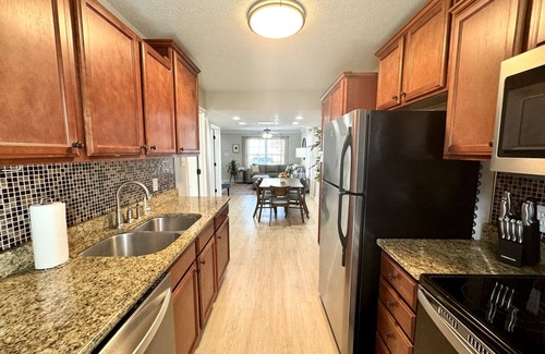 Lynchburg House | Top-Rated Liberty Airport Haven: 3BR/3BA Near Downtown