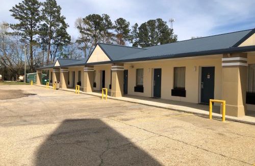 Collins Hotel | Family-Friendly Liberty Inn - Collins: Guest Rated 8/10