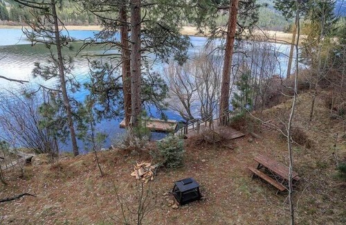Liberty Lake House | Liberty Lodge - Waterfront Retreat with Ocean & Lake Views