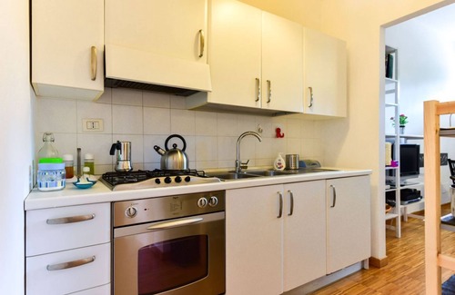 Ostiense Apartment | Libetta Apartment: Perfect for Families with Parking & Spa