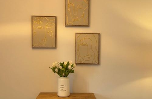 Oberhausen Apartment | Experience LIBORIA I: A Rooftop Retreat in Augsburg