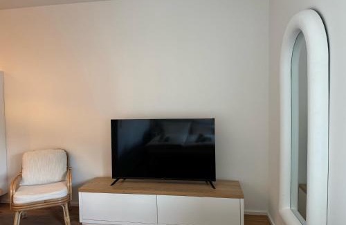 Oberhausen Apartment | Experience LIBORIA I: A Rooftop Retreat in Augsburg