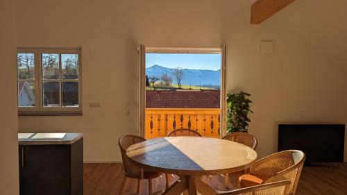 Riegsee Apartment | Discover LiBORIA: Family-Friendly Retreat by Riegsee