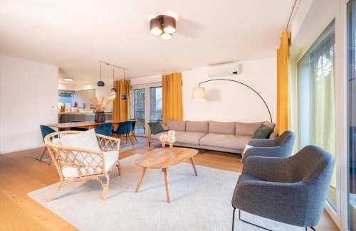 Starnberg House | LIBORIA: Stylish Retreat with Sauna and Oceanfront Spa