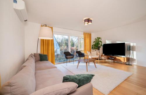 Starnberg House | LIBORIA: Stylish Retreat with Sauna and Oceanfront Spa