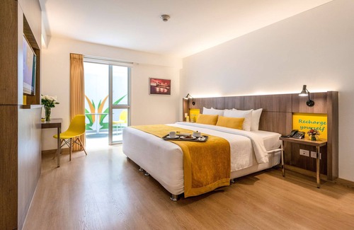 Leuro Hotel | Discover Libre Hotel: Guest Rated 9.4 with Spa & Dining