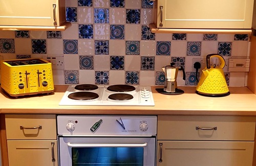 Lichfield Apartment | Guest Rated 10/10: Lichfield 2-Bed Apartment with Spa