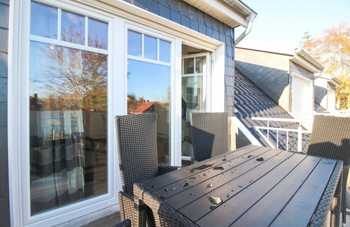 Norden Apartment | Bright Upper-Floor Apartment with Lake View & Pet-Friendly