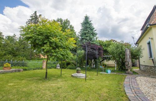Lednice Apartment | Top-Rated Lichtenštejnské Domky with Hot Tub & Breakfast