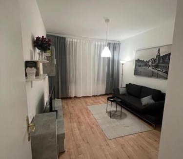 Plagwitz Apartment | Discover Lichtung Appartement: Pet-Friendly & Near Stadium