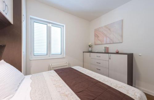 Lapad Apartment | Cozy One-Bedroom Apartment with Free Parking in Lapad