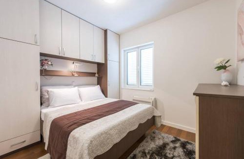 Lapad Apartment | Cozy One-Bedroom Apartment with Free Parking in Lapad