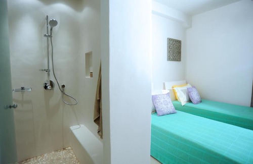 Panormos House | Discover Lidia Villa: 4-Star Pet & Child-Friendly Retreat