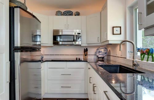 Sarasota House | Cozy Lido Beach Retreat: Steps from the Ocean & Pool