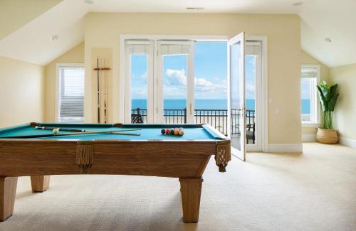 Palmetto Dunes House | Oceanfront Haven: Lido by AvantStay with Pool & Hot Tub