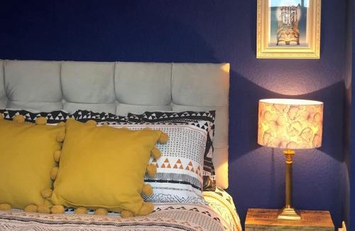 Clifton Apartment | Discover Lido's View: A Guest Rated 8.7/10 Retreat
