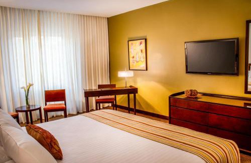 San Cristóbal Hotel | Elegant Lidotel San Cristóbal: 5-Star Comfort Awaits