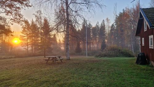 Kristinehamn House | Cozy Lidsbergs Torp i Ölme with Ocean View & Family Fun