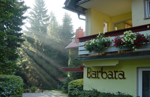 Fleckl Apartment | Cozy Apartment Near Ochsenkopf Cable Car with Great Amenities