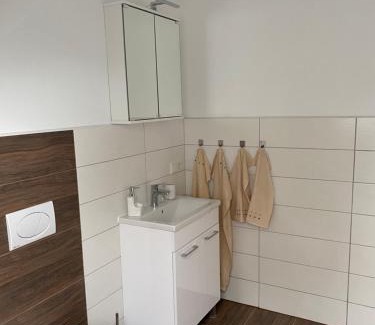Graveneck Apartment | Guest Rated 9.5: Lieblingsplatz an der Lahn with Ocean View