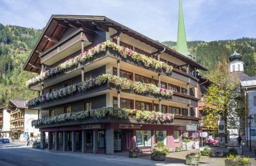Zell am Ziller Hotel | Discover Lieblingsplatz Tirolerhof: Family-Friendly Retreat