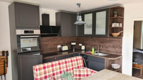 Gelbensande Apartment | Discover Lieblingszeit im Küstenwald: Family-Friendly Getaway