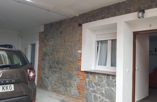 Liencres Apartment | Beachside Retreat in Liencres with Free Wi-Fi & Spa