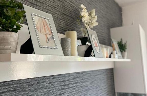 Vienna Apartment | Discover Liesing Luxus: Cozy Apartment in Prime Location