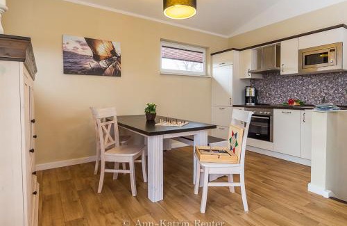 Lietzow Apartment | Cozy Lietzow Appartementhaus Möwe with Ocean View & Kitchen
