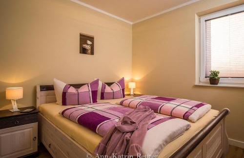 Lietzow Apartment | Cozy Lietzow Appartementhaus Möwe with Ocean View & Kitchen