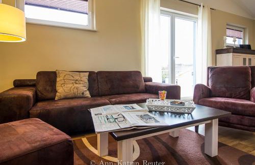 Lietzow Apartment | Cozy Lietzow Appartementhaus Möwe with Ocean View & Kitchen