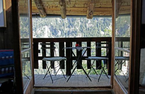 Le Tretien Ski Chalet | Discover Lieu Secret in the Enchanting Swiss Alps