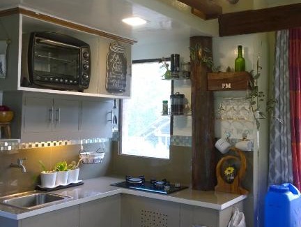 Balangiga House | Pet-Friendly Retreat: Liezl Tiny House for Family Getaways