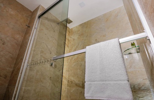 Oaxaca Hotel | Experience Life Hotel: Family-Friendly Stay with Spa Access