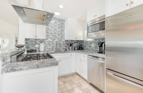 Eastern Malibu House | Experience Malibu: Oceanfront 3-Bedroom Home with Views