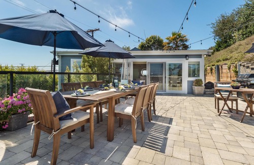 Eastern Malibu House | Experience Malibu: Oceanfront 3-Bedroom Home with Views