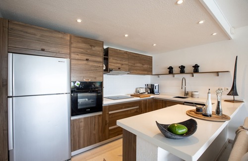 Cul de Sac House | Experience Bliss at Life IS Good IN CUL DE SAC Hotel