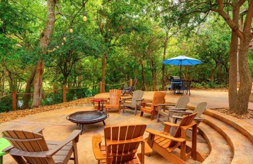 Gruene House | Life is Gruene-Riverfront Luxury-1Mi To GrueneHall