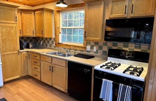 Raymond House | Indulge Your Senses at Life is Short, Eat The Cookie!