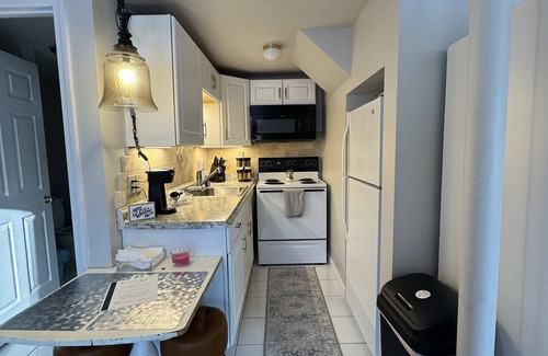 Killingworth Apartment | Experience Life on the Farm: Pet-Friendly Retreats Await