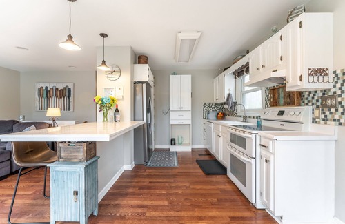 Locust Grove House | Enchanted Lakefront Retreat with Kayaks & Pool Access