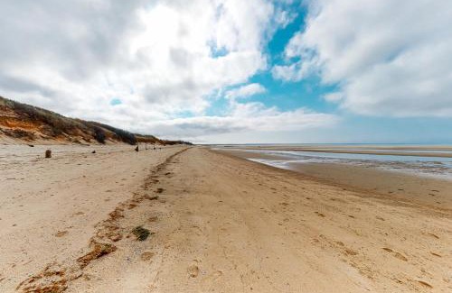 North Eastham House | Beachside Bliss for Families - Life's Better at the Beach