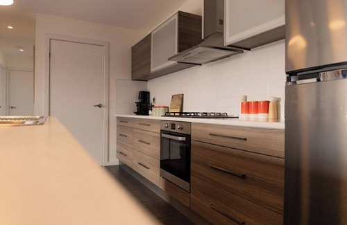 Bicheno Apartment | Inviting Lifebuoy Beach House in Bicheno for Families