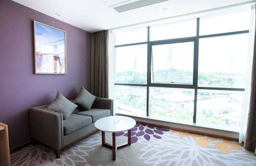 Longgang Hotel | Lifeng Hotel - Pingshan Railway Station