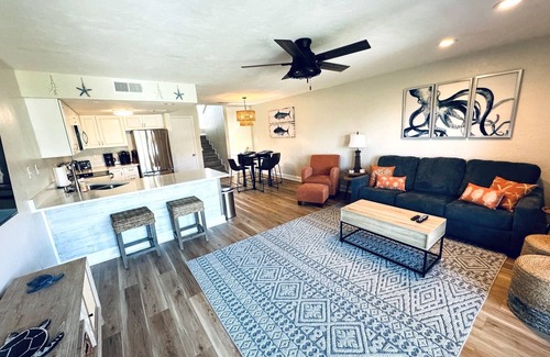 East End House | Beachfront Bliss: Relax at The Spindrift Sea Turtle Hotel
