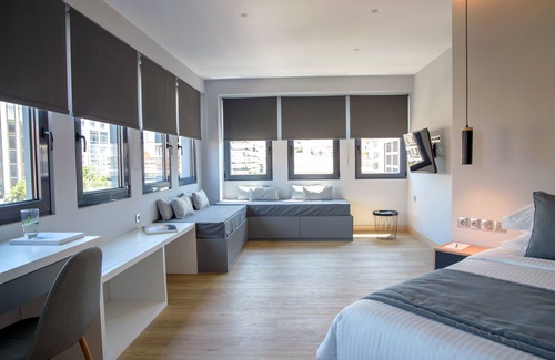 Nea Smirni Hotel | Indulge in a Hydromassage Suite at Convo 212 Aparthotel