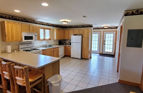 Oglesby Villa | Unforgettable Getaway: Hiking, WIFI & Family-Friendly Fun